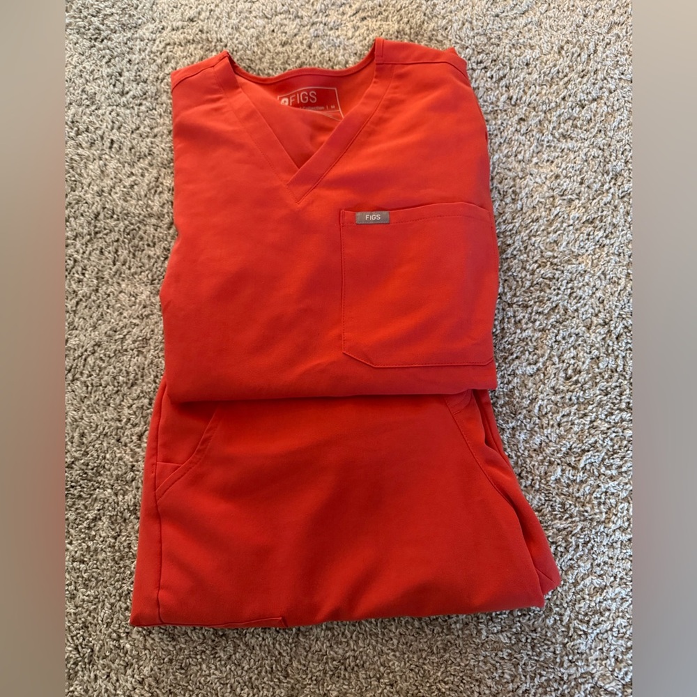 Figs Vivid Red Scrub Ensemble